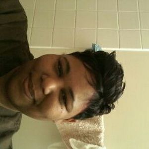 Meet your Posher, Omisha